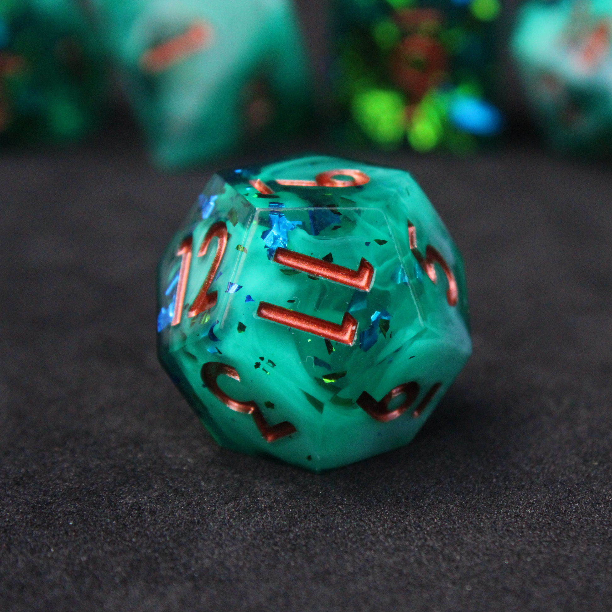 Purple and blue sharp edge dnd dice set. The dice set is used for playing TTRPGs like Dungeons & Dragons / D&D and Pathfinder.